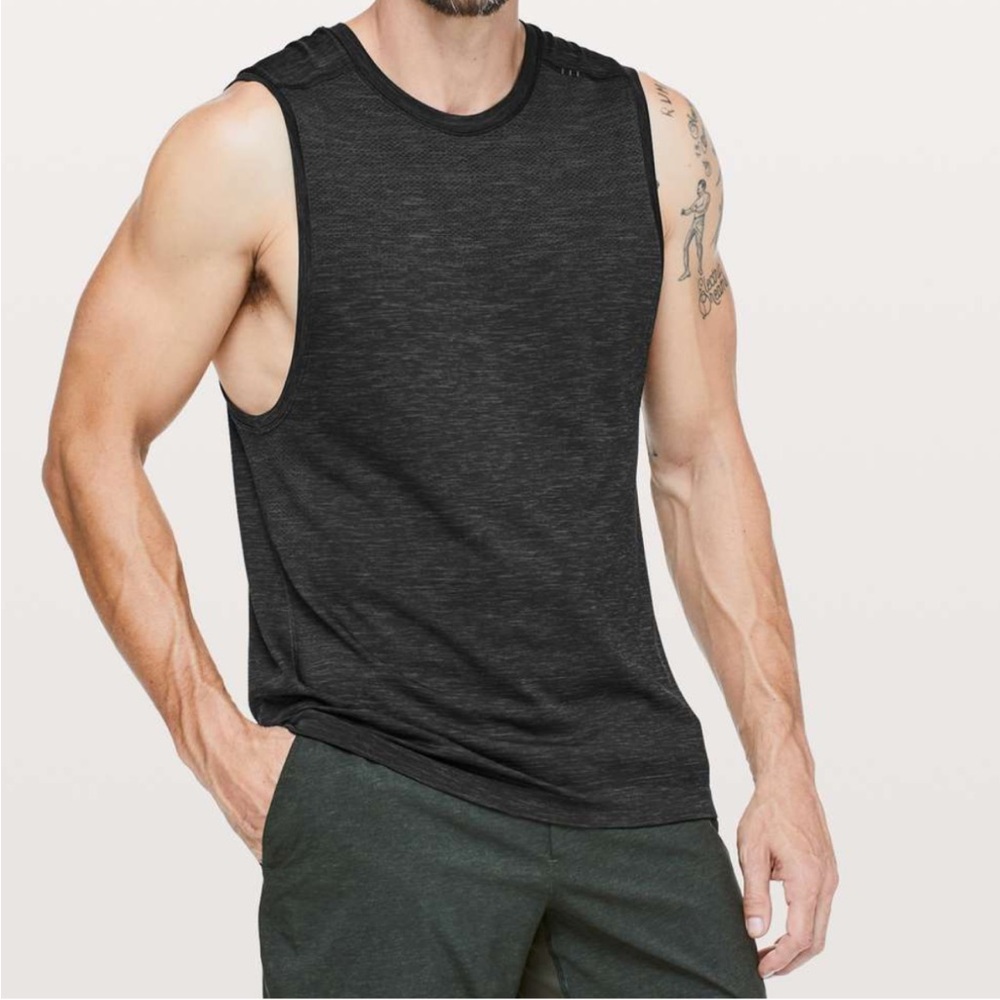123. Lululemon Men’s *flawed* Tank in heathered black unsized PTP 21”